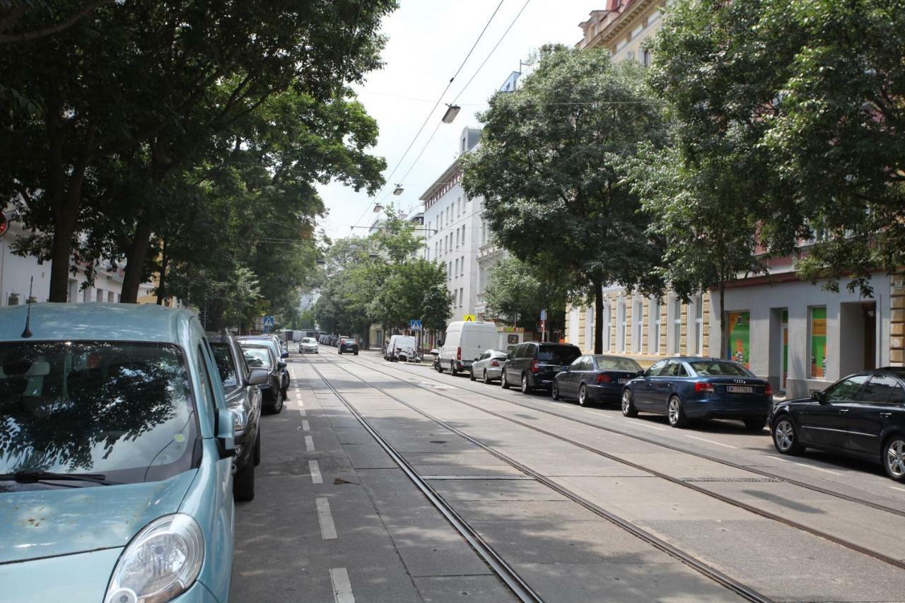 Casa Nostra - Ruhige Stadtwohnung Mit Balkon Bécs Kültér fotó